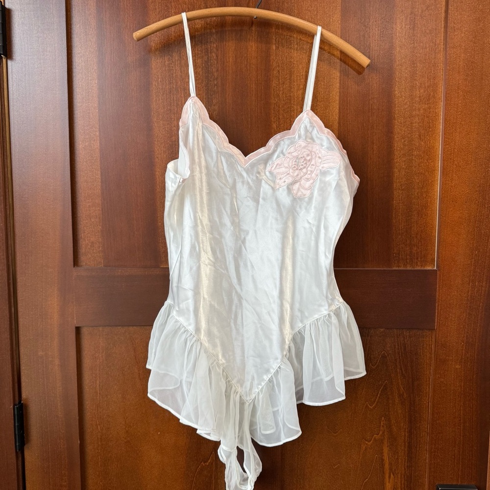 Victoria’s Secret Gold Label White and Pink One Piece Bodysuit Size Large